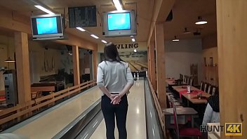 HUNT4K Sex in a bowling place I ve got strike