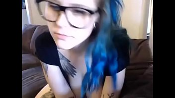 sexy blue haired babe takes a bath on cam camgirlsuntamed com
