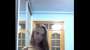 beautiful teen webcam striptease hotcamvid com
