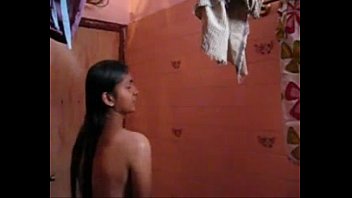 com self recorded mms video of hot indian college girl taking shower