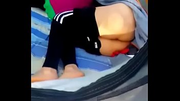 estudiante se quedo dormida despues que la follaron en campamento escolar rzlnd