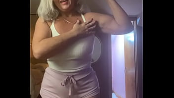 Curvy MILF Rosie: Working Out The Biceps In Booty Shorts